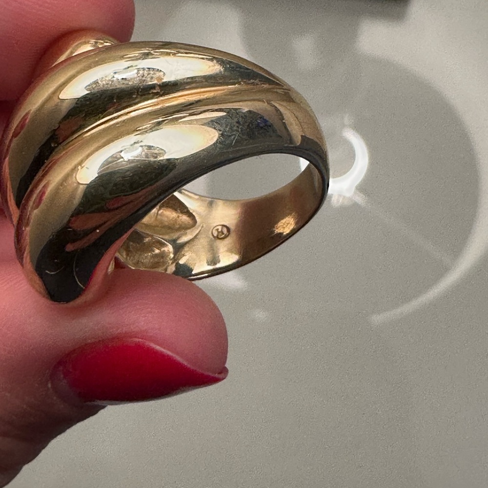 SOLD! 17.6 Grams Solid 14k Gold Swirl Cocktail Ring - Picture 15 of 16